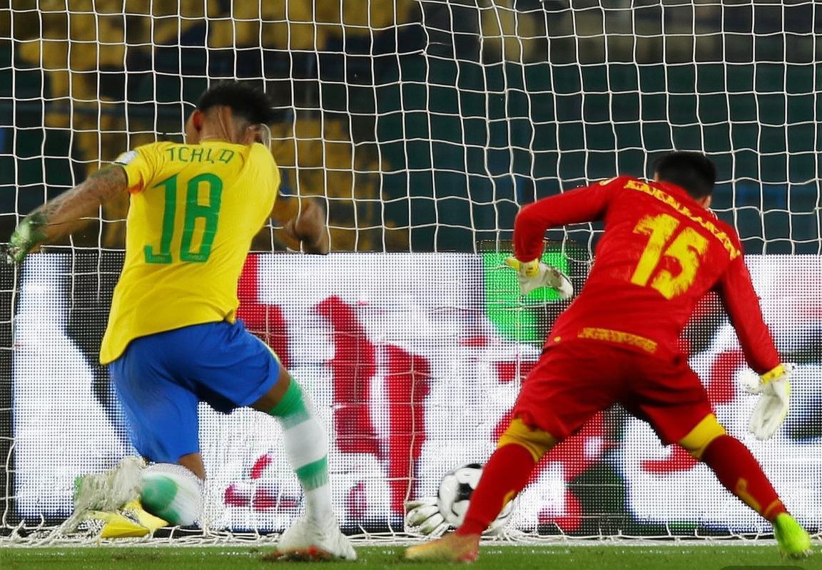 巴西VS中国友谊赛：上半场激情对决亮点回顾(图3)